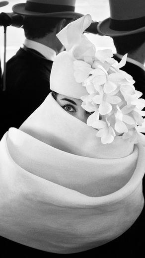 Frank Horvat’s Fashion Photography Takes Over Paris