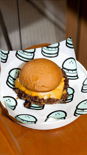 Blend Brings Juicy Burgers to Paris's 16th Arrondissement