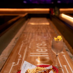Footy, Dipper and Bottomless Cocktails in Melbourne