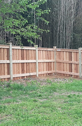 6_-high-cedar-board-and-batten-privacy-fencing-with-6x6-post-and-cedar-New-England-post-ca