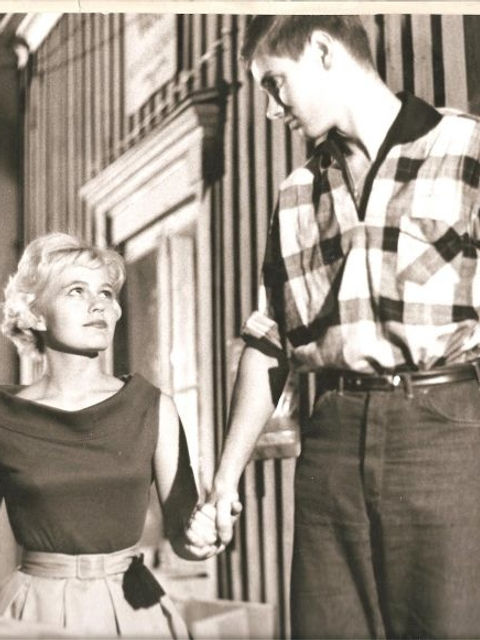 Denna bild har ett alt-attribut som är tomt. Dess filnamn är 1959-08-Raggare-Jag-o-Hans-800x581.jpg