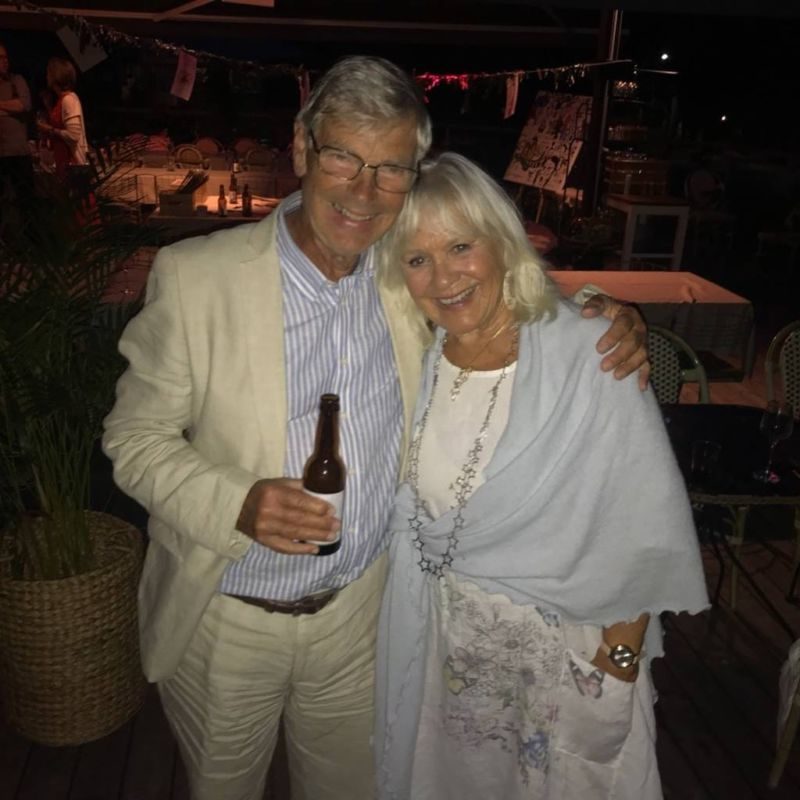 Denna bild har ett alt-attribut som är tomt. Dess filnamn är 35366246_10214457021651345_3662798794937860096_o-800x800.jpg