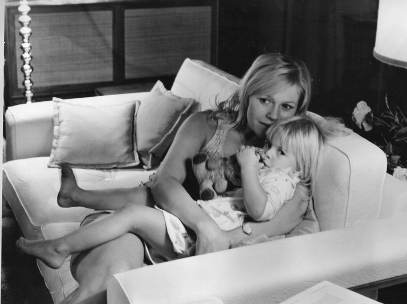 1970-08 Nilla och Mamma