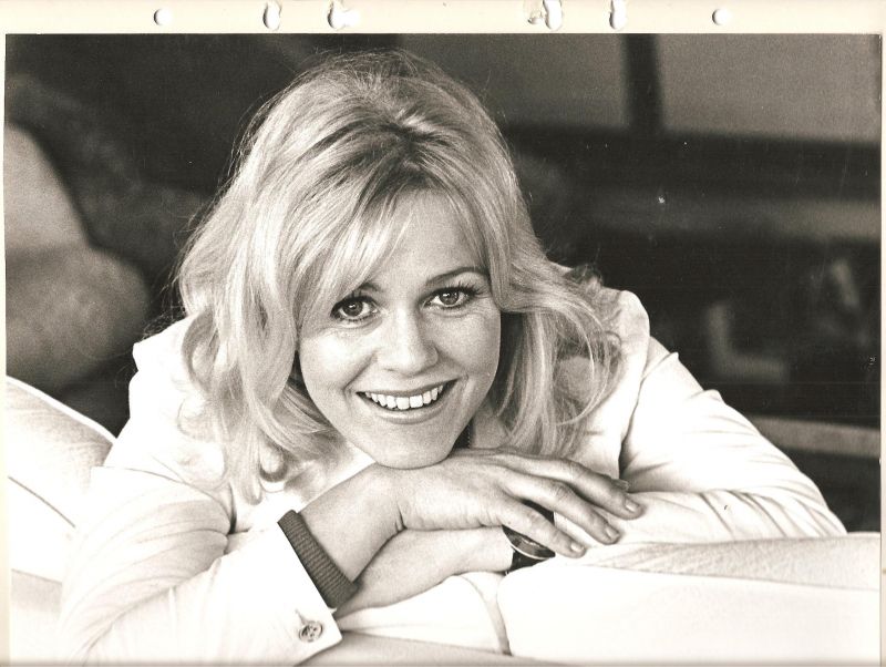 197103 Husmodern 005