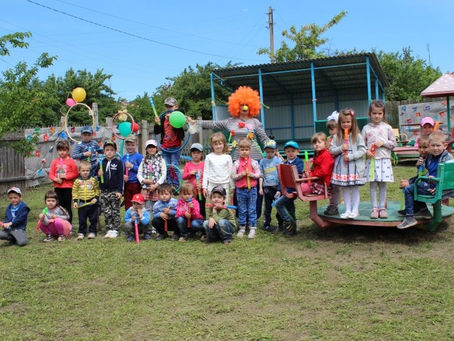 Веселимся, играем - лето встречаем