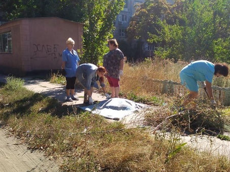 Коллектив «Звоночка» вышел на субботник