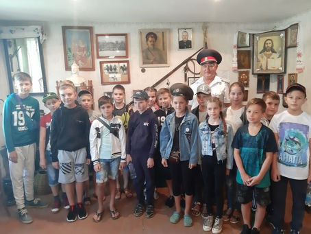 Поездка кадетского (казачьего) класса КСШ№ 8 в гости к казакам Краснодонщины