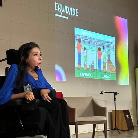 Aline Castro