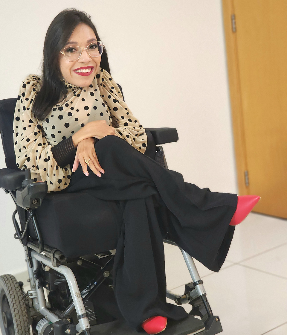 Aline Castro