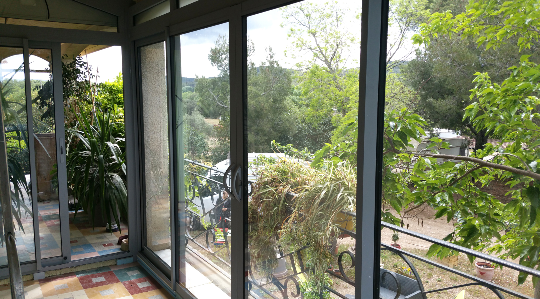 c13 veranda grise