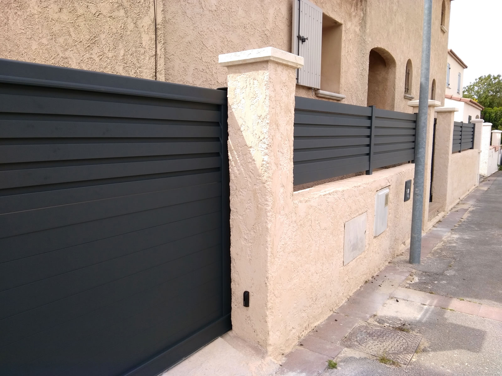 c13 portail et cloture assortie