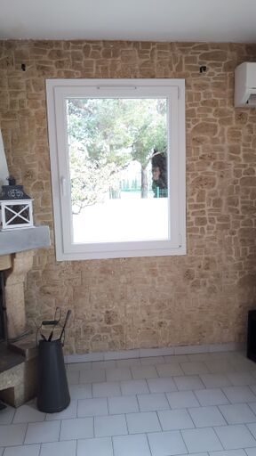 Fenêtre PVC un vantail oscillot battant