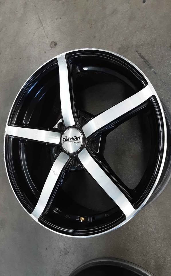 Thumbnail: Set of 4 Advanti wheels 17X7 PCD 5X114.3 Offset 48