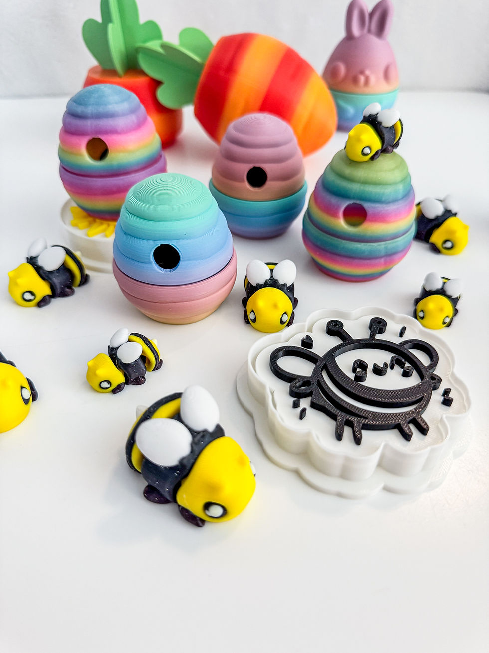 Thumbnail: Bee Flexis - Set of 5 | Fidget Toy | 3D Print | Layers in Green