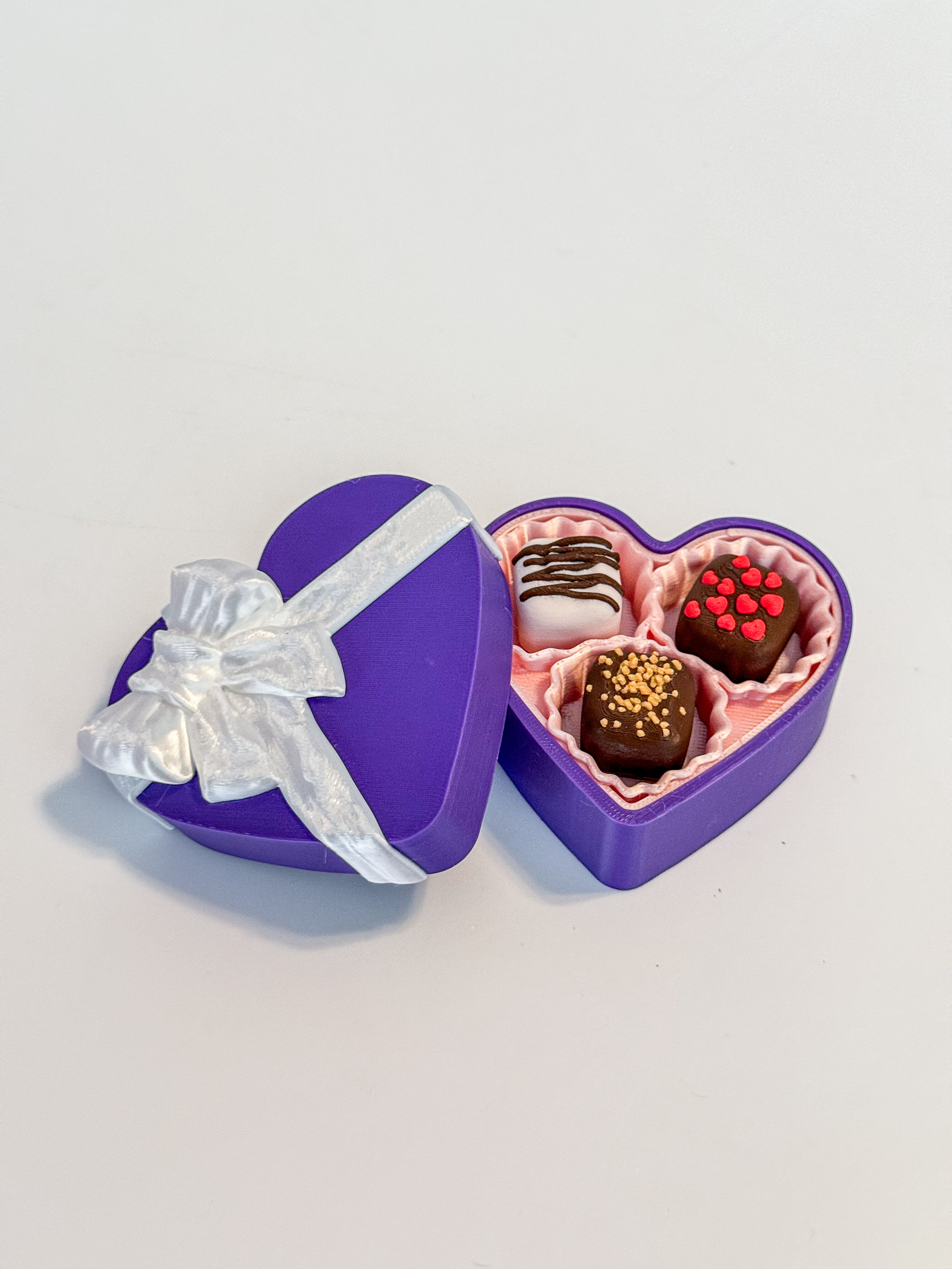 Valentine Heart Chocolates Fidget Clickers | 3D Print | Mochi Makes