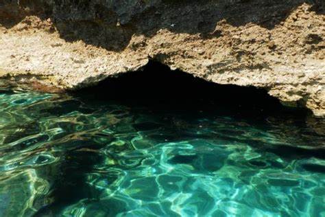 O que fazer em Tropea:  Grotta dello Scheletro 