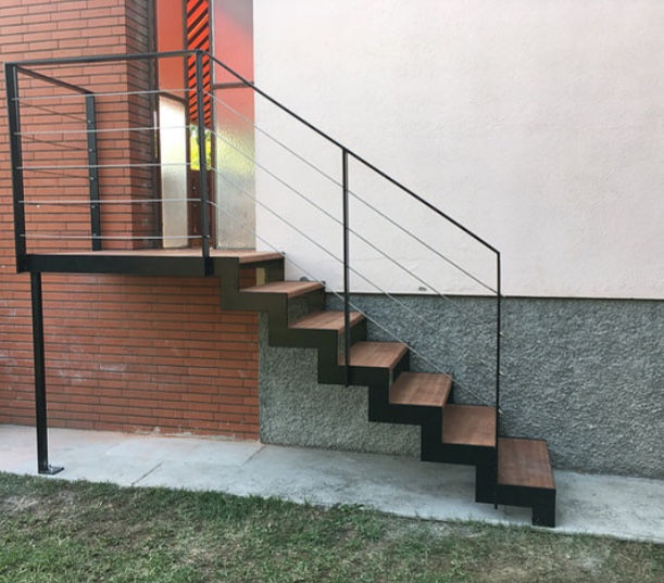 Esc acier cremaillere & bois exotique (1).jpg