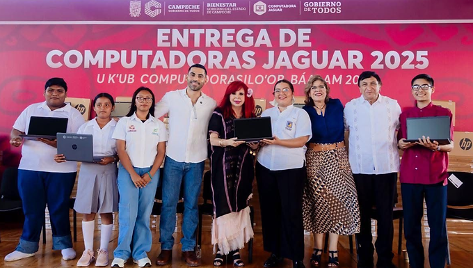 Computadoras para el futuro: Gobierno de Campeche fortalece la educación con entrega de equipos a estudiantes