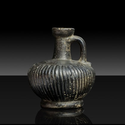 Ancient Greek South Italian Campanian ribbed lekythos