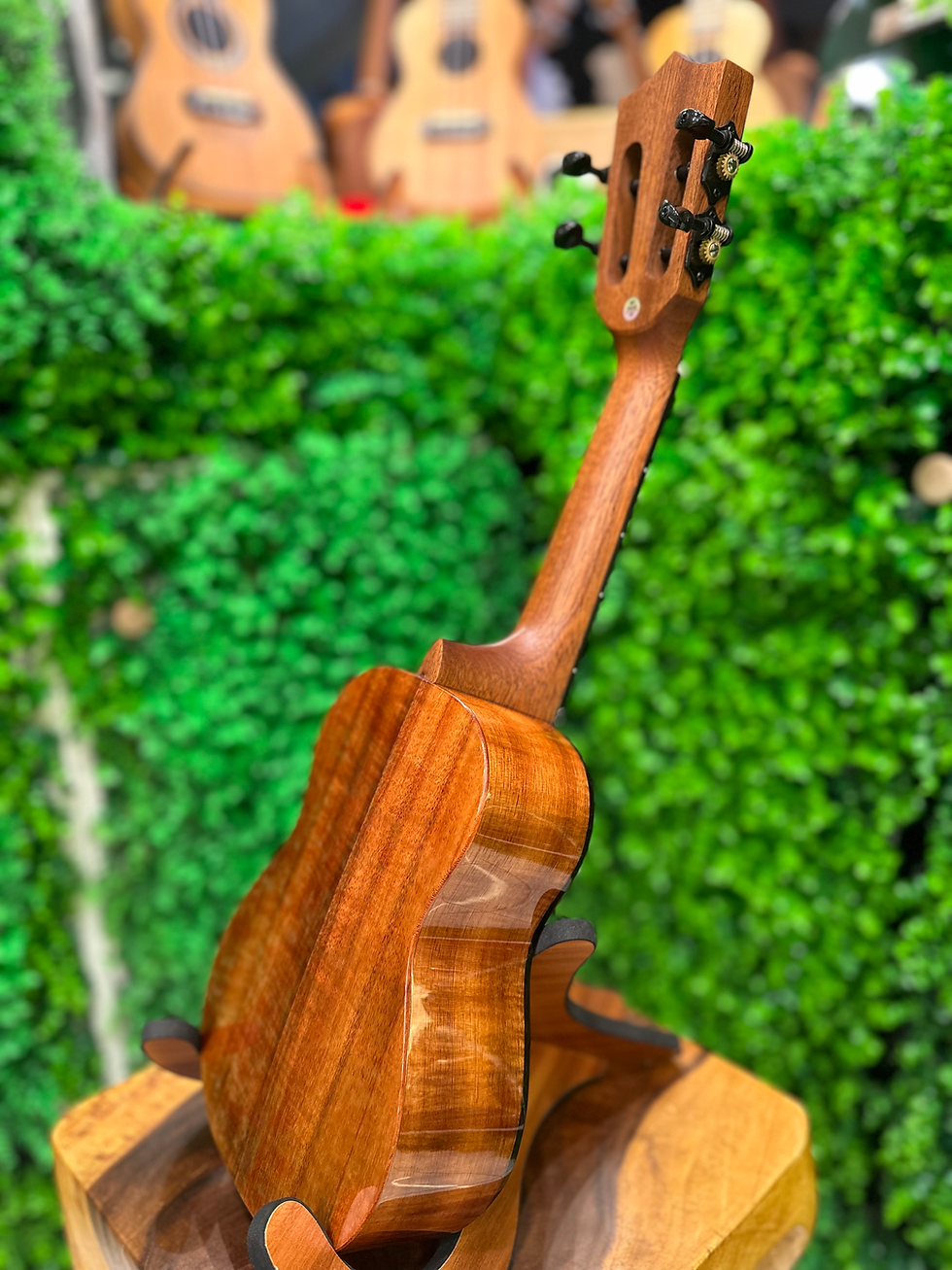 Miniature : Kamehameha Ukulele KS #28 EQ ALL SOLID HAWAIIAN KOA Soprano w/electric pickup