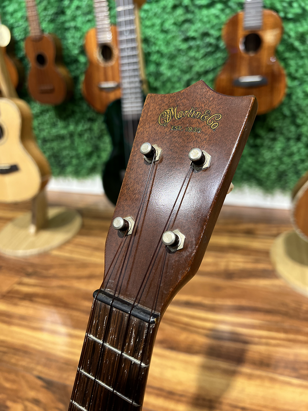 Miniature : Vintage Martin Ukulele Style 2 Mahogany Soprano 1940s No crack Mint