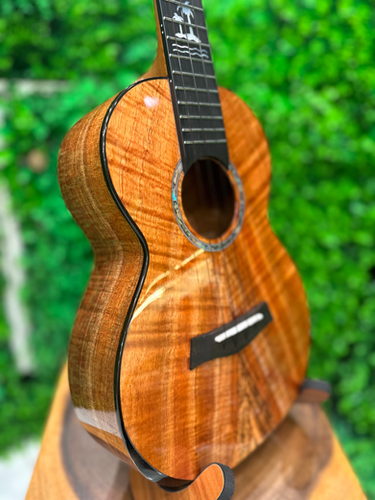 Kamehameha Ukulele KT #20 EQ ALL SOLID HAWAIIAN KOA Tenor w