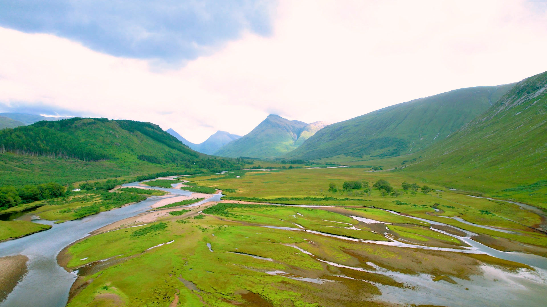 V045 - 3840x2160 4K - Gualachulain, Glen Etive