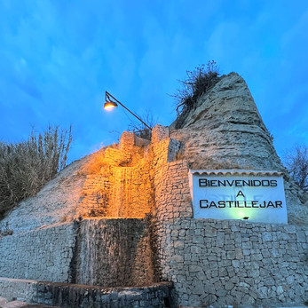 Cascada Castillijar en la noche