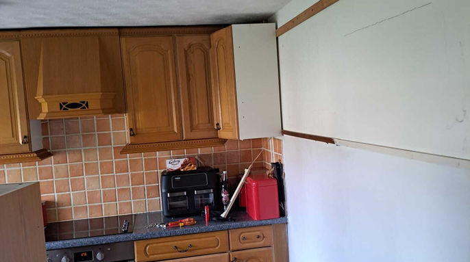 Kitchen cupboard install