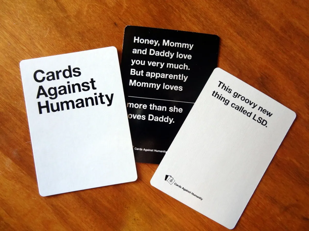 Cards Against Humanity (17+ event)