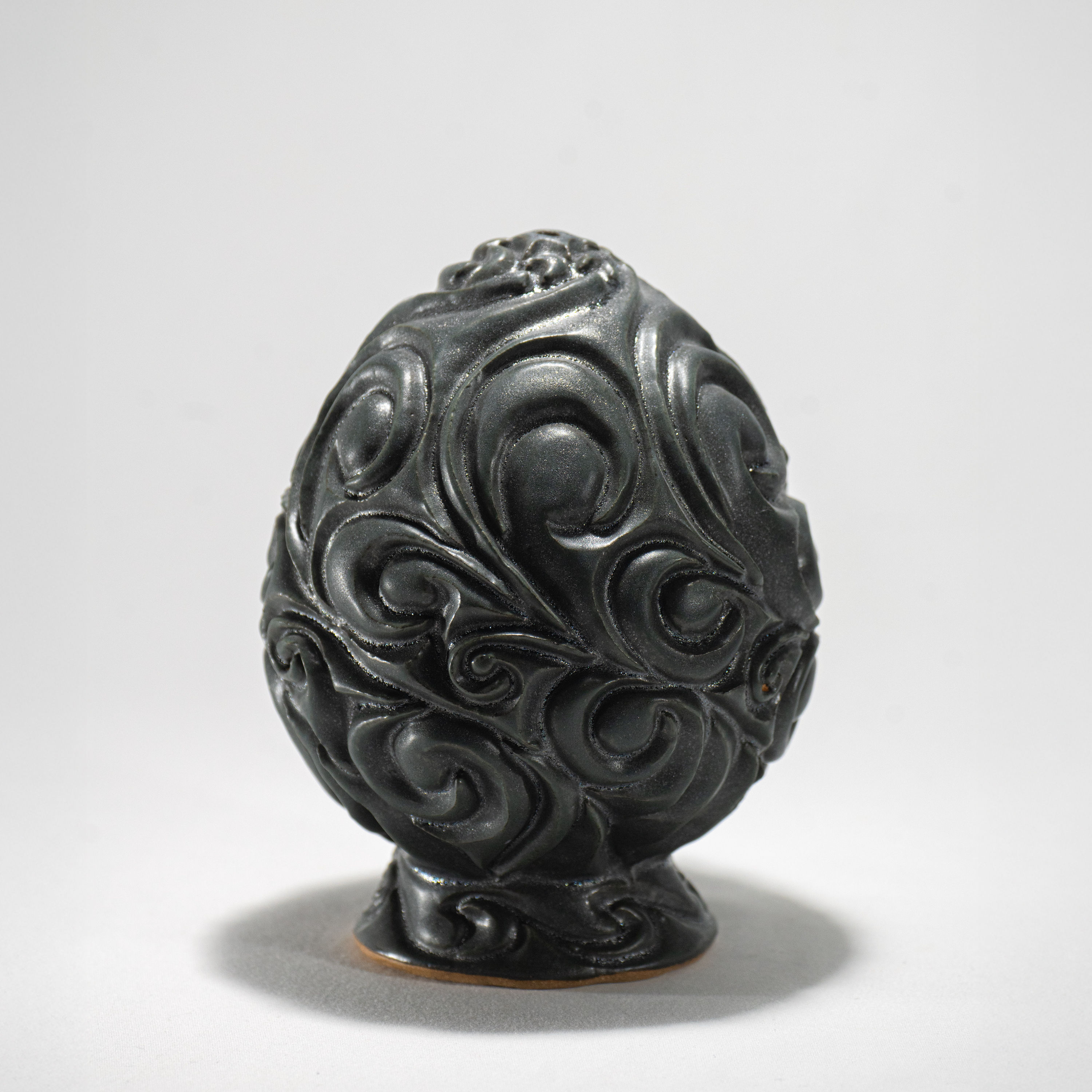 EGG3 by Lynn Nevins