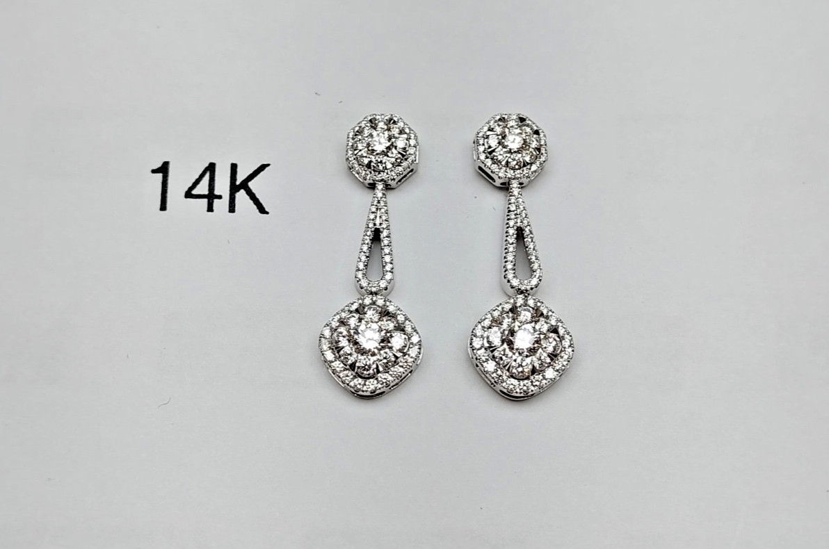 Ladies 14kt White Gold Diamond Dangle Earrings Retail $450