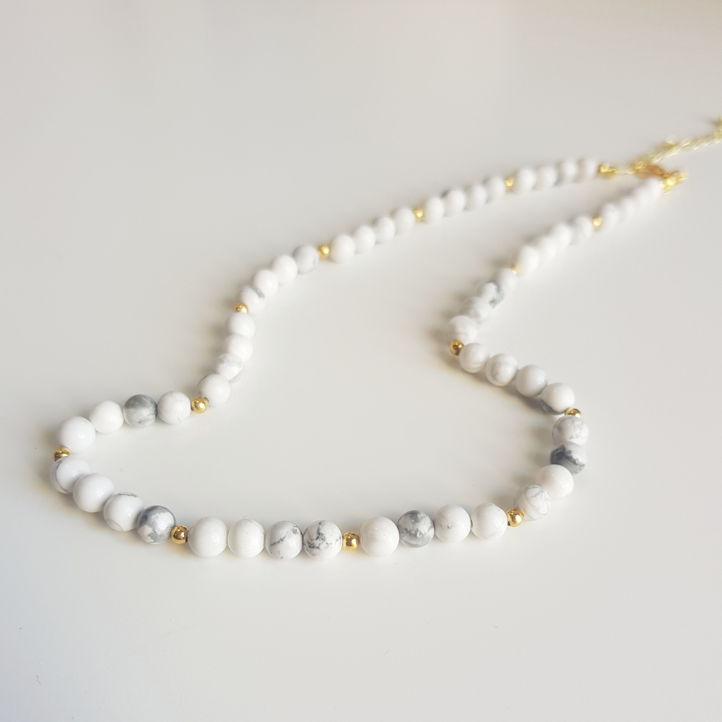 Howlite Full Neckalce