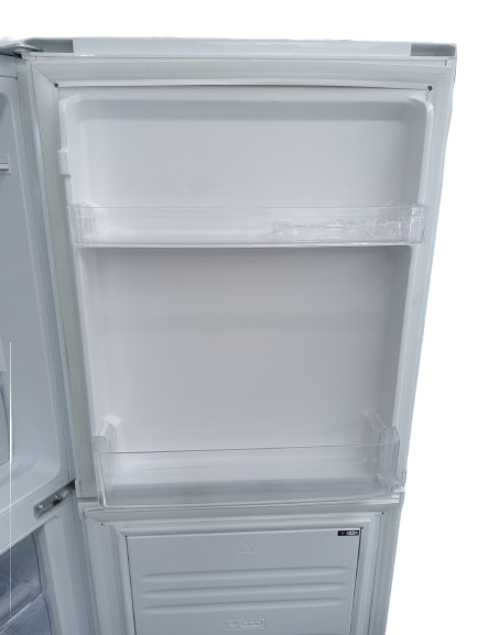 Thumbnail: Curry's Essentials 50/50 Fridge-Freezer (White | 4'6")