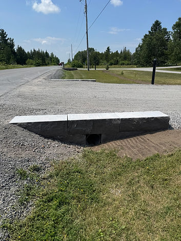 Armour stone culvert ends