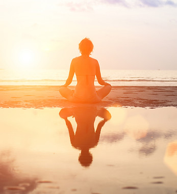 Meditatie aan zee