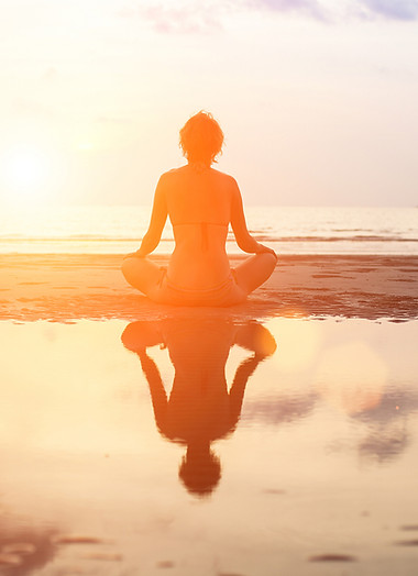 Meditatie aan zee