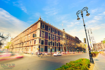 5.3.3_EXTERIOR_CASA_DE_EMPEÑO__D3_4860.jpg