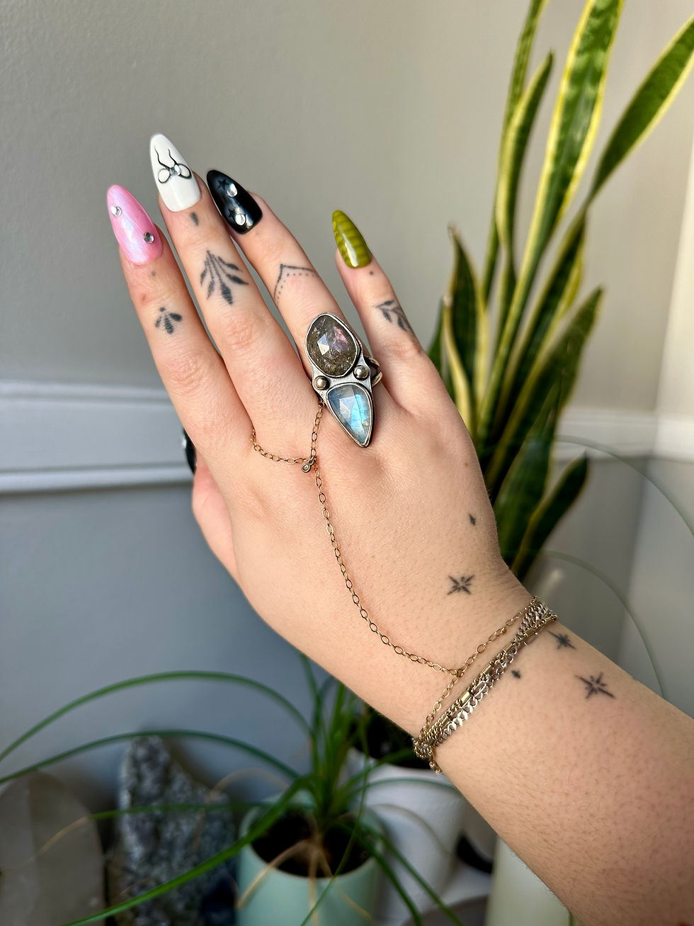 Thumbnail: Purple Labradorite & Rainbow Moonstone Ring - Size 7.5