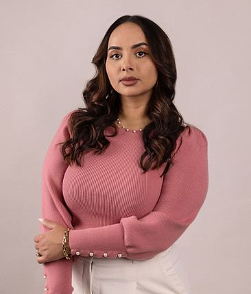 Daniela Headshot