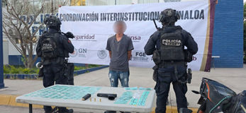 En posesión de un arma de fuego, municiones y más de 200 dosis de presunta droga, el Grupo Interinstitucional detuvo a un civil en Navolato