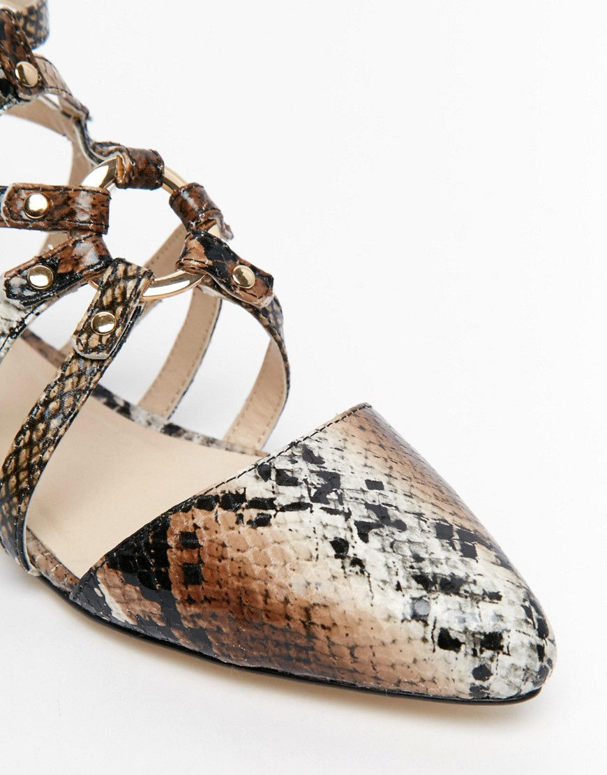 Thumbnail: Caged Pointed Balerinas