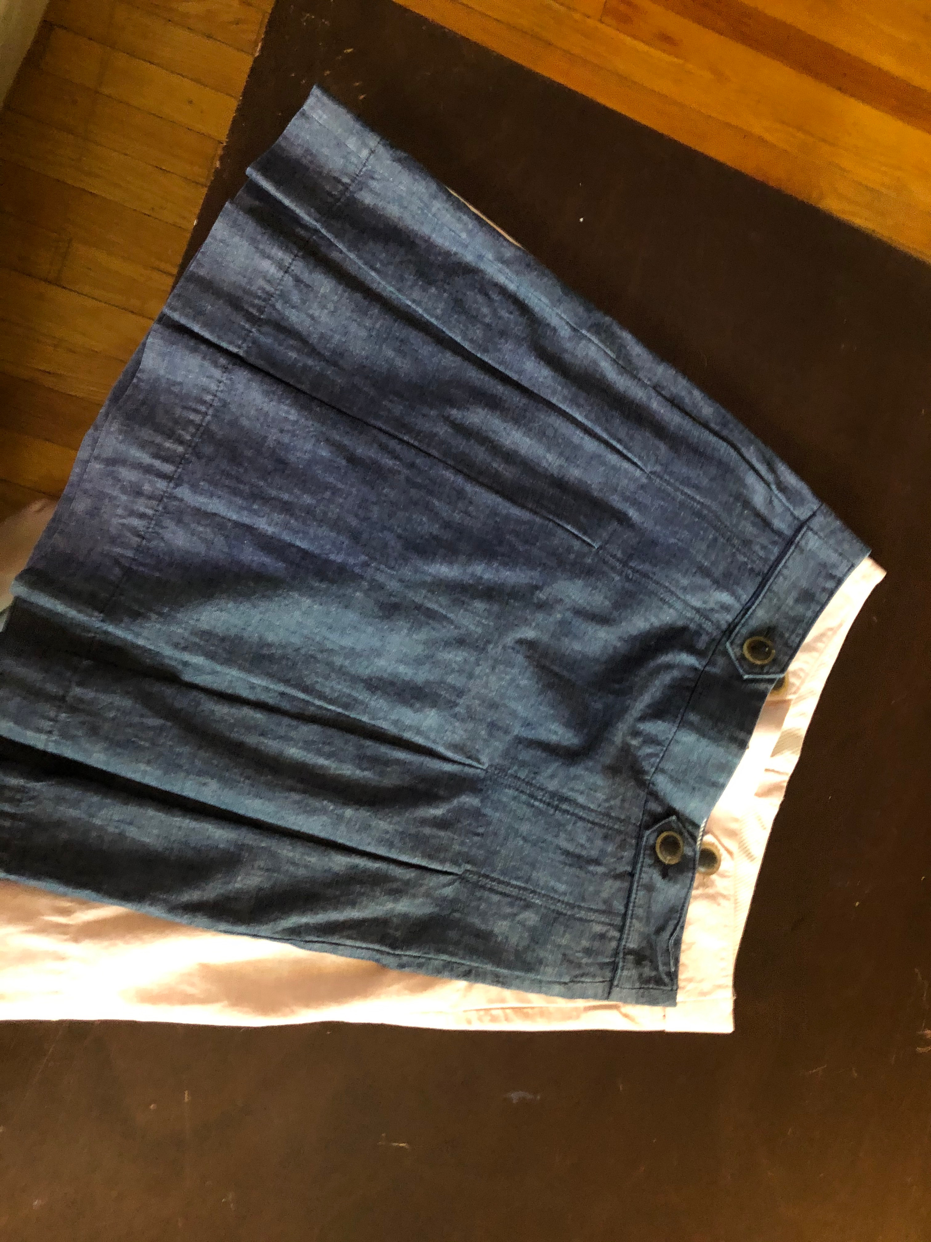 mini skirt