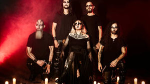 Finita questiona os deuses ausentes e dá voz às almas perdidas em novo álbum, "Children of the Abyss"