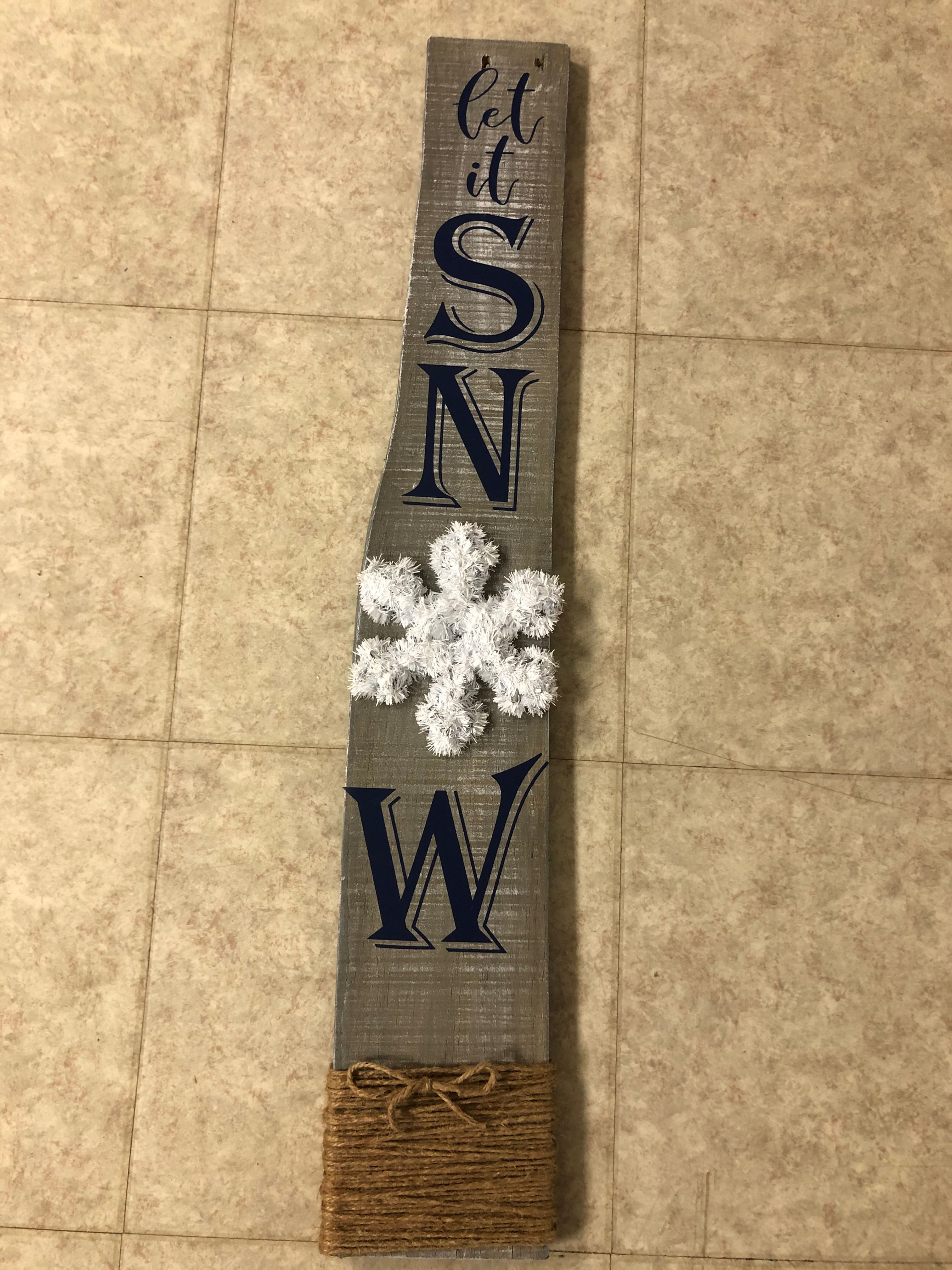 Let it Snow Snowflake Pallet Sign