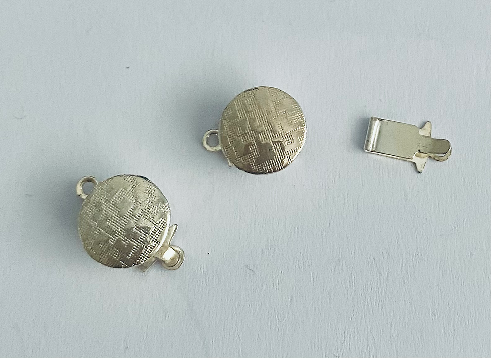 Round silver plated 10mm pearl clasp push and click