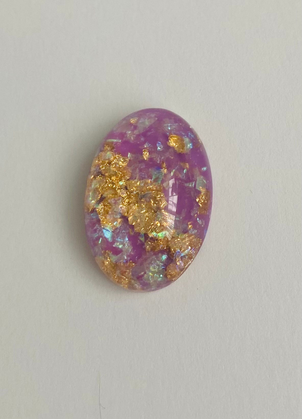 Lilac sparkle 25mm x 18mm oval cabochon flatback acrylic bead