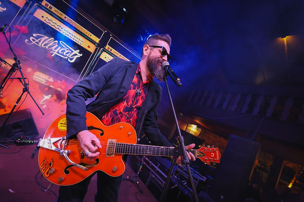 Rock Saloon encerra temporada com transmissão do jogo do Brasil e shows no Bosque da Arena