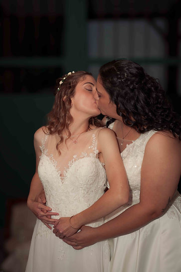 bc096b_5953cd0e99ba411eab61cf3e042b4f9a~mv2.jpg