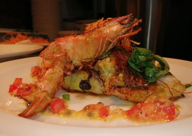 Red snapper with tiger prawn menu special in Mauritius